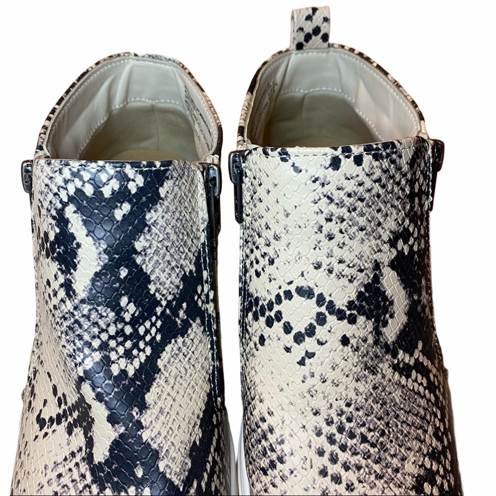 TIME & TRU Snake Print Zip Women's Size 9 Wedges - Picture 5 of 14